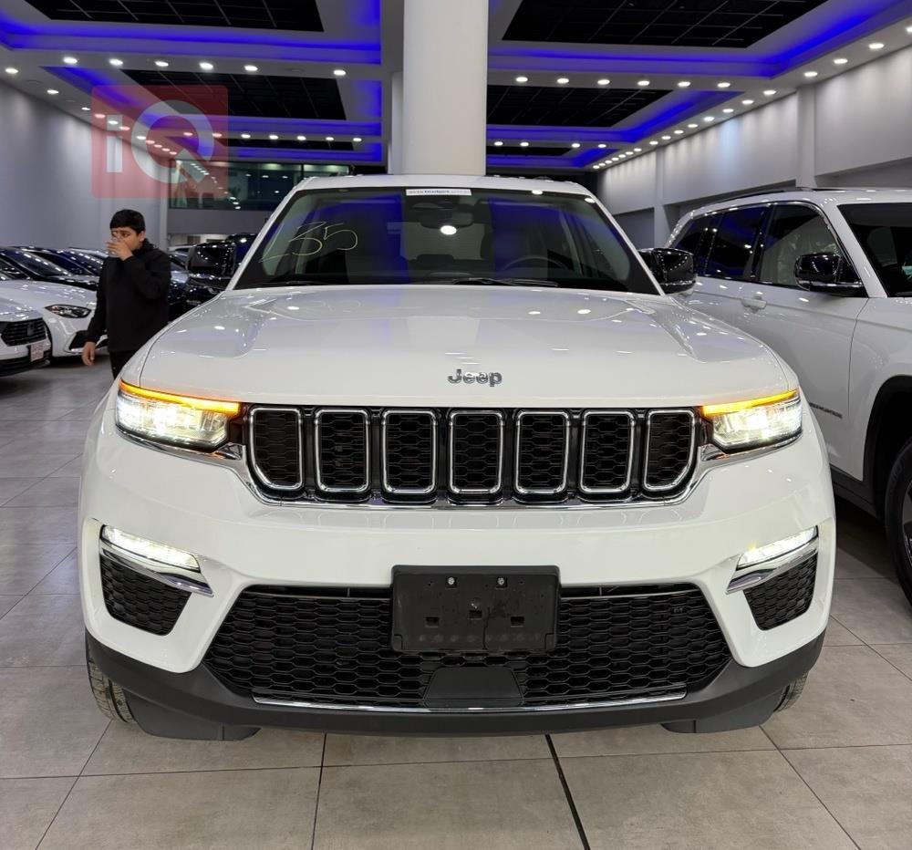 جیپ گراند شیرۆکی